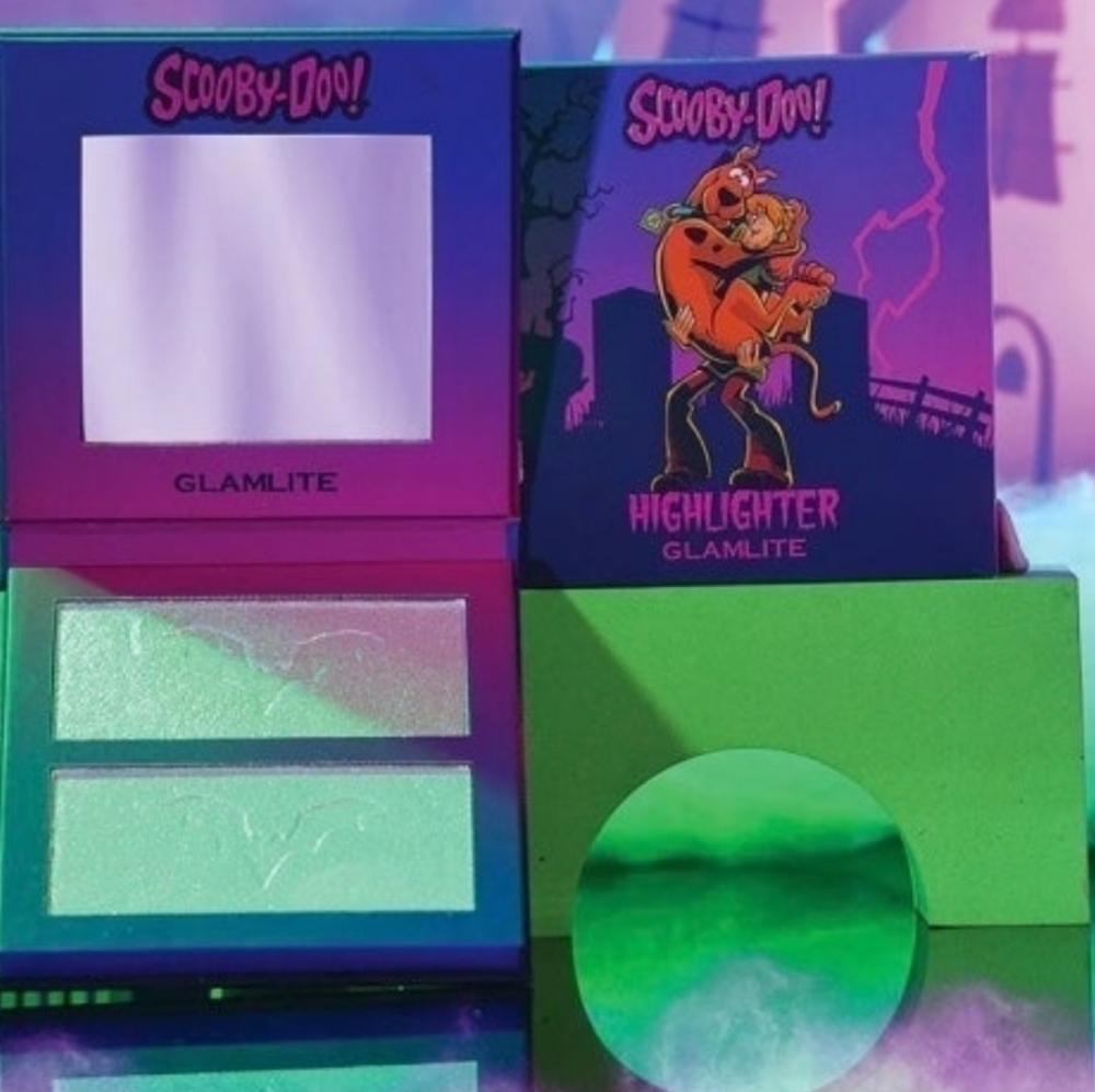 SCOOBY DOO X GLAMLITE HIGHLIGHTER PALETTE